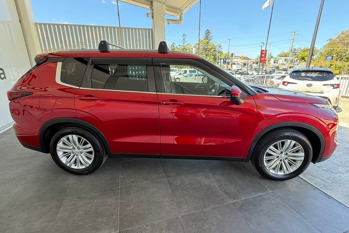 2022 Mitsubishi Outlander LS