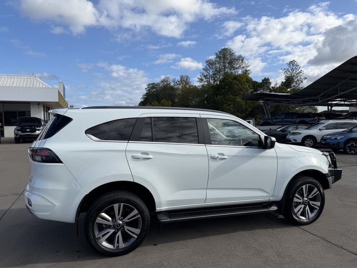2022 Isuzu MU-X LS-T