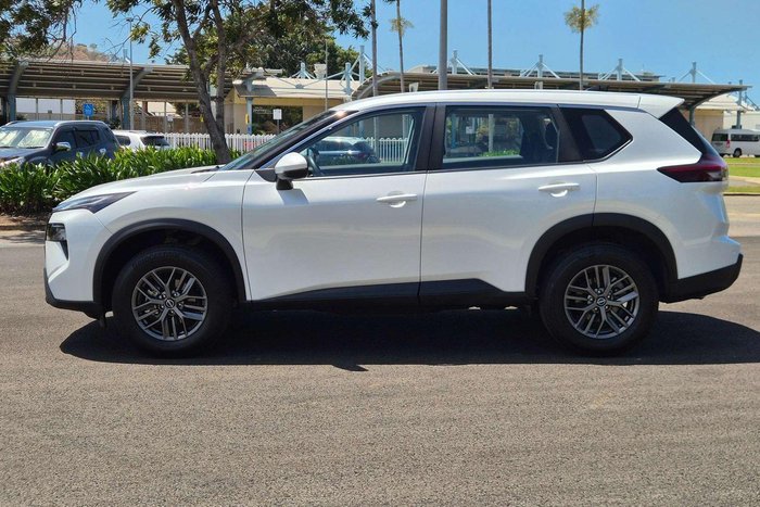 2026 Nissan X-TRAIL ST