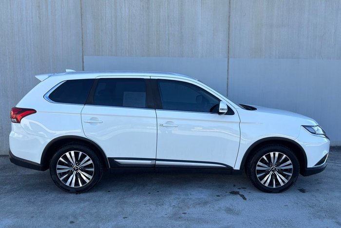 2020 Mitsubishi Outlander LS
