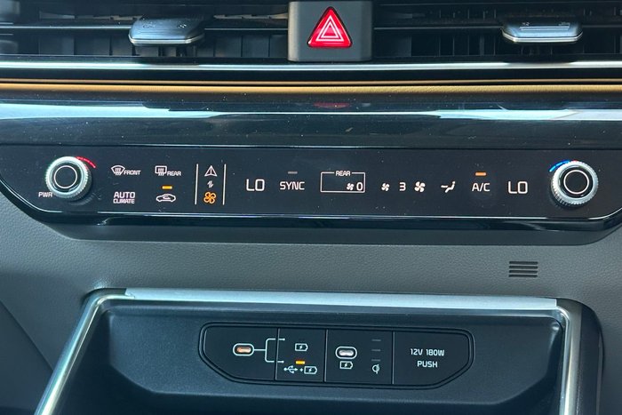 2024 Kia Carnival GT-Line