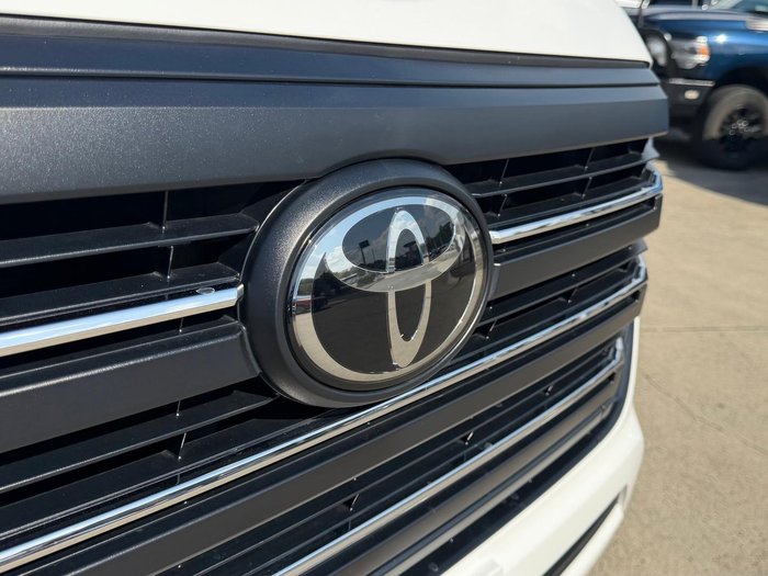 2025 Toyota Landcruiser GX