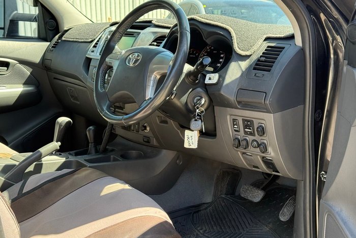 2013 Toyota Hilux SR5