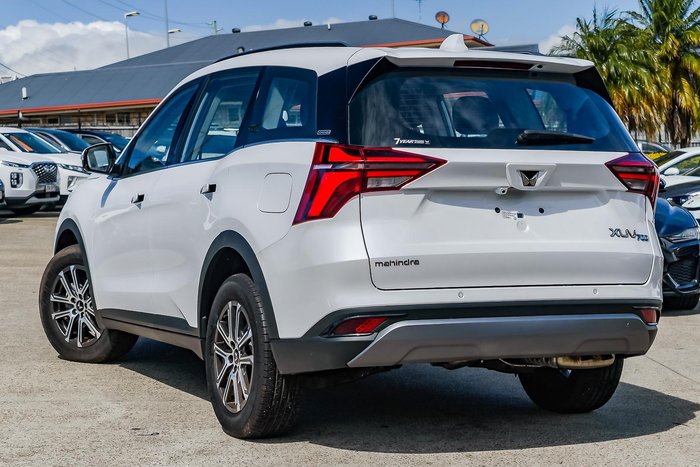 2025 Mahindra XUV700