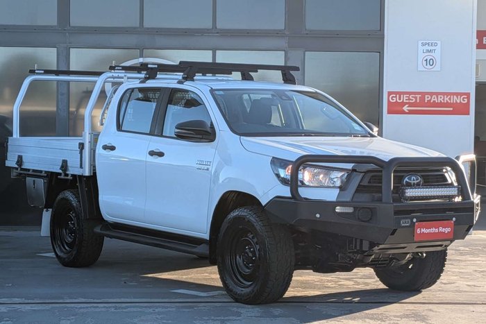 2022 Toyota Hilux SR