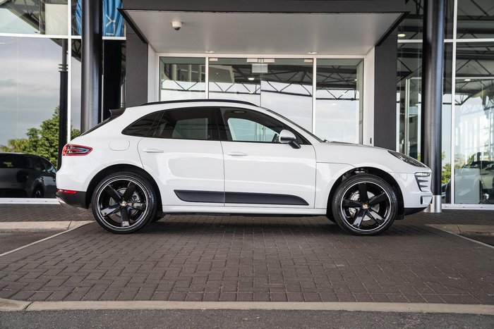 2015 Porsche Macan S