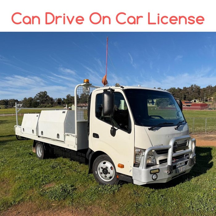 2017 Hino 616-300