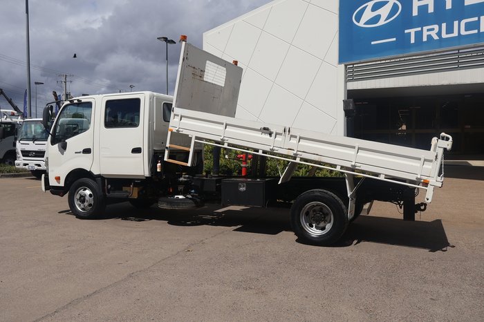 2014 HINO DUTRO