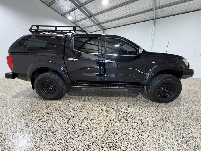 2017 Nissan Navara ST
