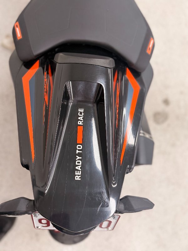 2023 Ktm 890 DUKE R Orange