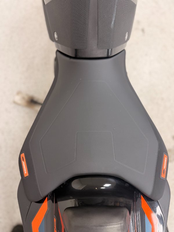 2023 Ktm 890 DUKE R Orange