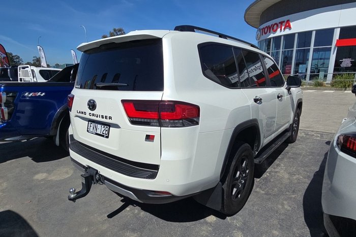 2025 Toyota Landcruiser GR Sport