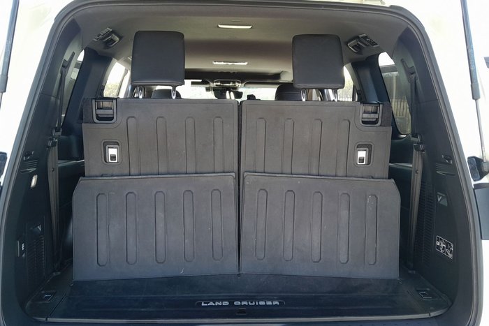 2022 Toyota Landcruiser VX