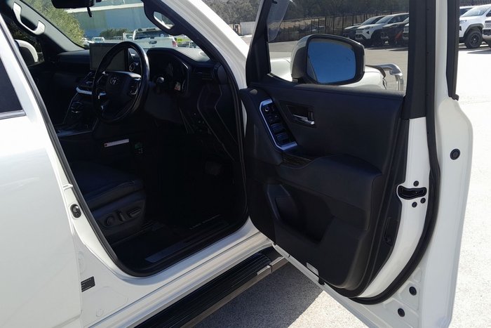 2022 Toyota Landcruiser VX