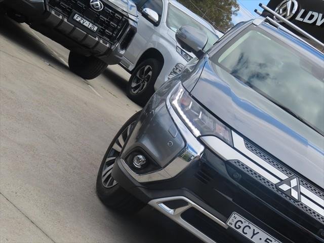 2021 Mitsubishi Outlander Exceed