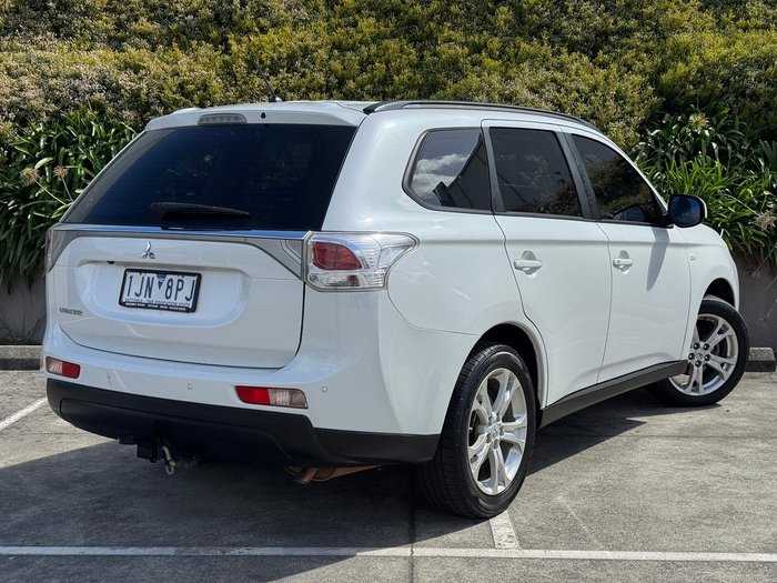 2013 Mitsubishi Outlander LS