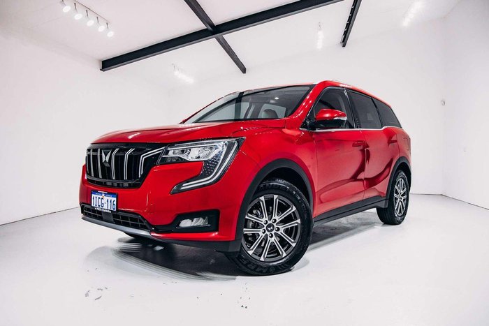 2023 Mahindra XUV700 AX7L