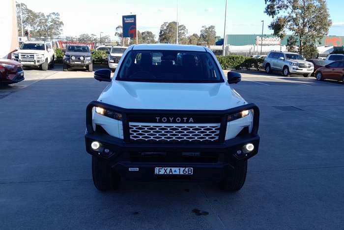 2025 Toyota Hilux
