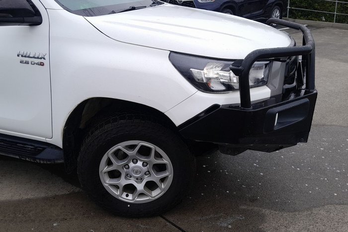 2022 Toyota Hilux SR