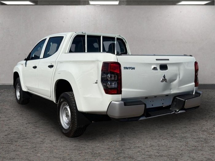 2022 Mitsubishi Triton GLX