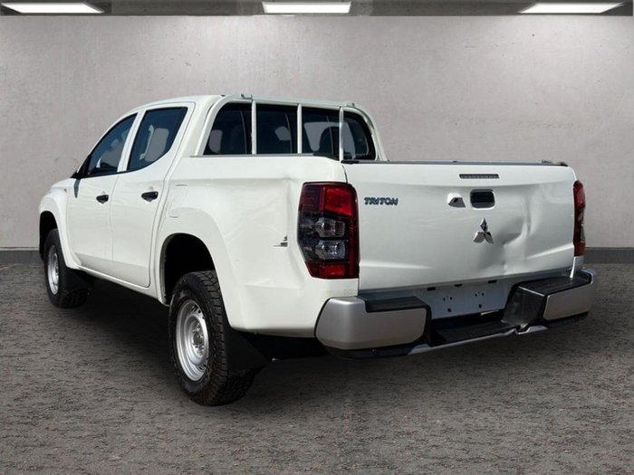 2022 Mitsubishi Triton GLX