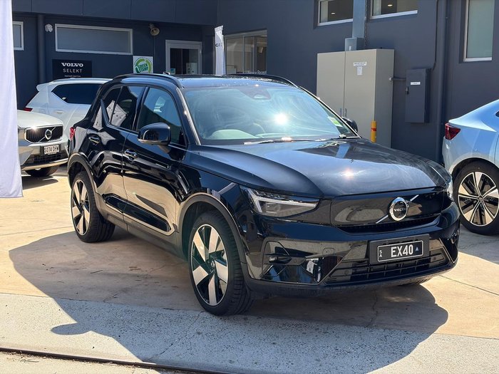 2026 Volvo EX40