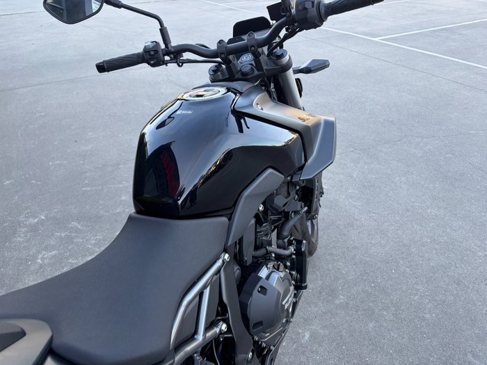 2023 Suzuki GSX-8S Black