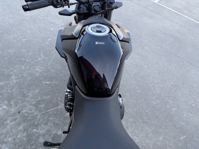 2023 Suzuki GSX-8S Black