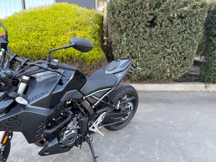 2023 Suzuki GSX-8S Black