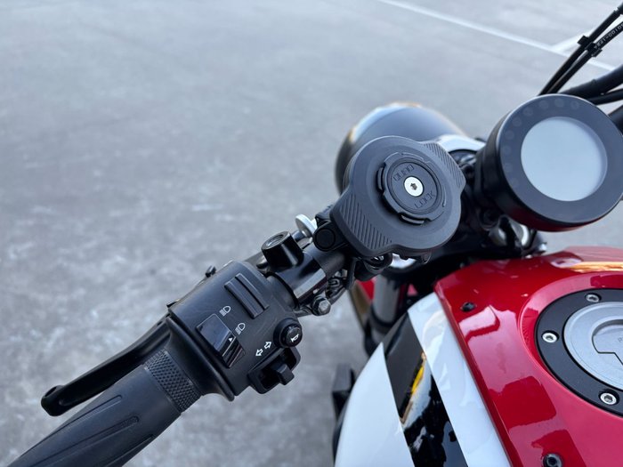 2021 Yamaha XSR700 White