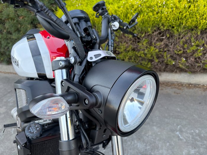 2021 Yamaha XSR700 White
