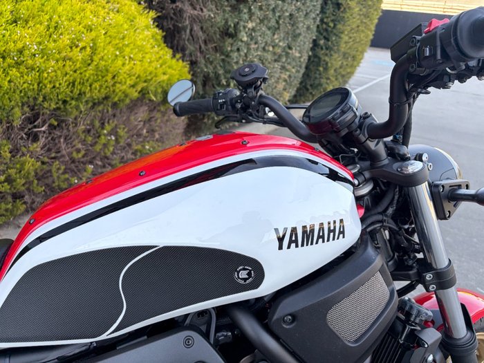 2021 Yamaha XSR700 White