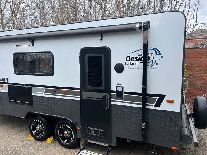 2020 Design RV Forerunner Van 5-2, 20'6''