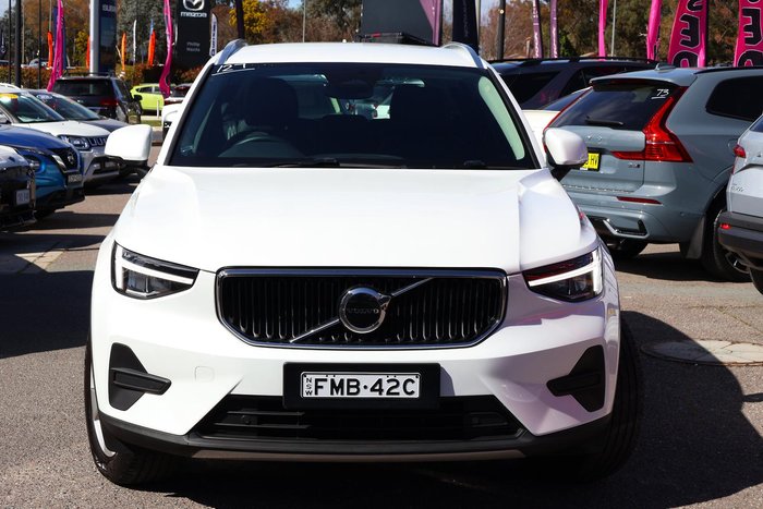 2024 Volvo XC40 Plus B4