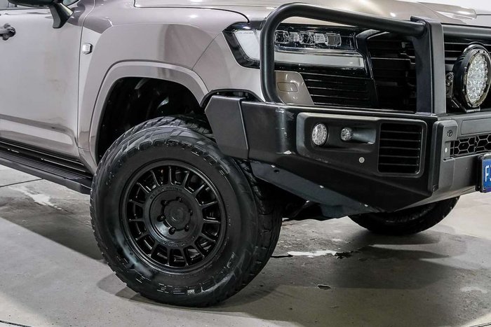 2023 Toyota Landcruiser VX