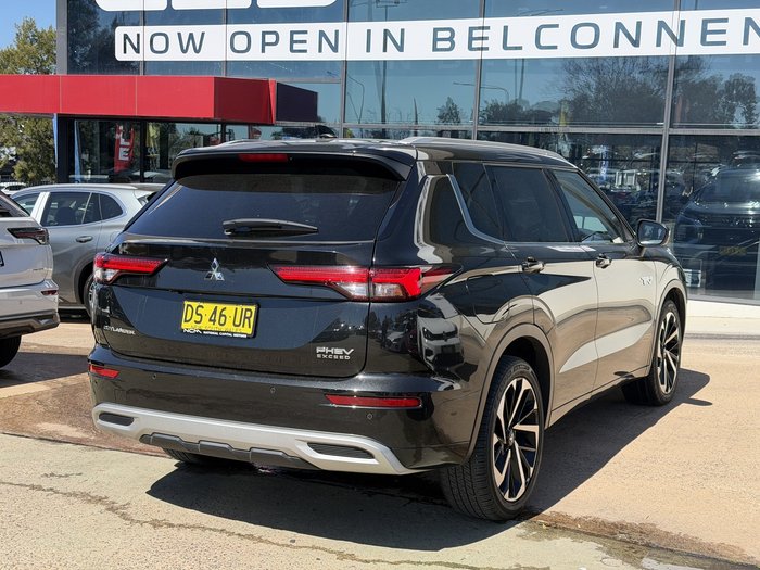 2023 Mitsubishi Outlander PHEV Exceed