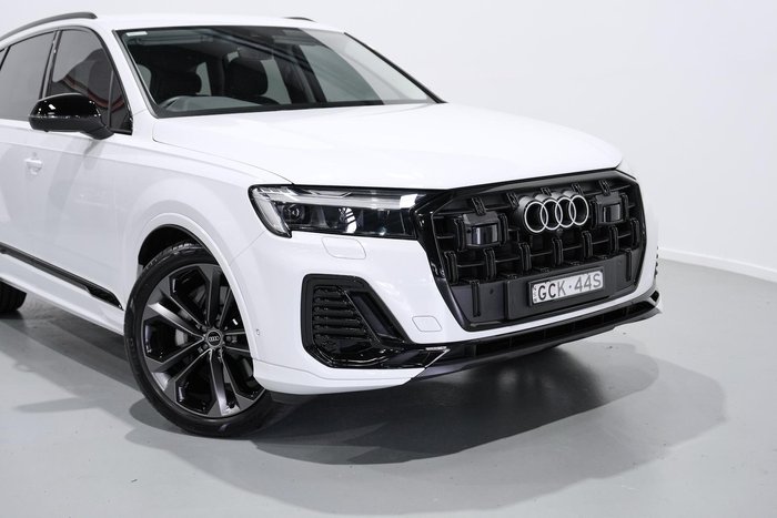 2025 Audi Q7 45 TFSI