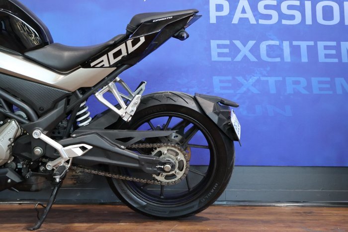 2021 CFMOTO 300 NK ABS Black