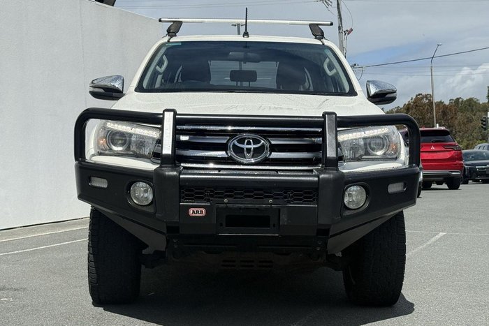 2017 Toyota Hilux SR5