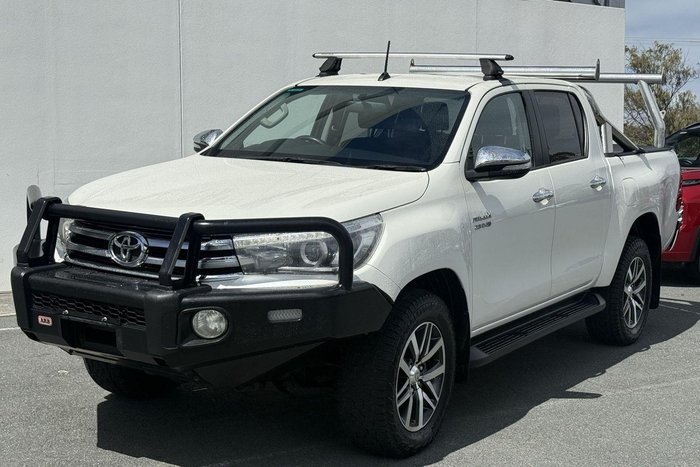 2017 Toyota Hilux SR5