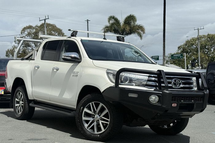 2017 Toyota Hilux SR5
