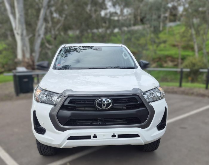 2022 Toyota Hilux SR