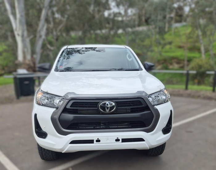 2022 Toyota Hilux SR