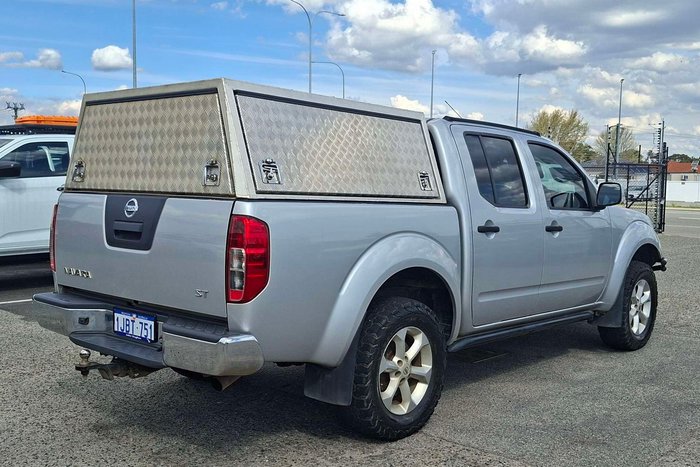 2014 Nissan Navara ST