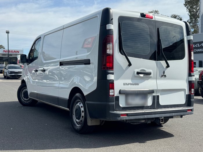 2022 Mitsubishi Express GLX+