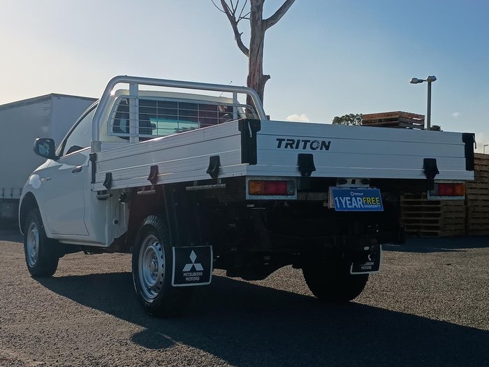 2017 Mitsubishi Triton GLX