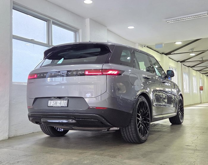 2023 Land Rover Range Rover Sport D250 SE