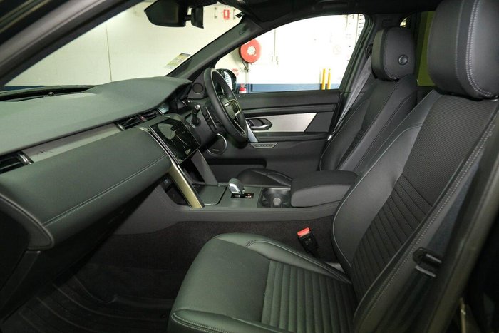 2025 Land Rover Discovery Sport P250 Landmark