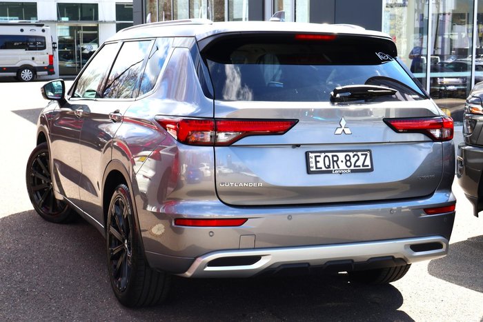 2021 Mitsubishi Outlander Exceed