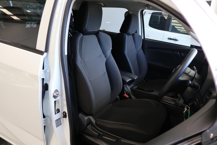 2022 Isuzu D-MAX 10